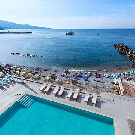 Alimuri Bay Resort メタ エクステリア 写真