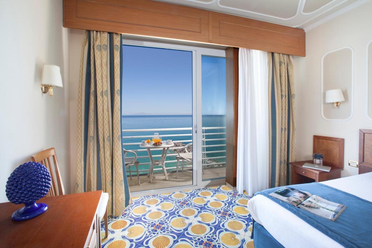 Alimuri Bay Resort メタ エクステリア 写真