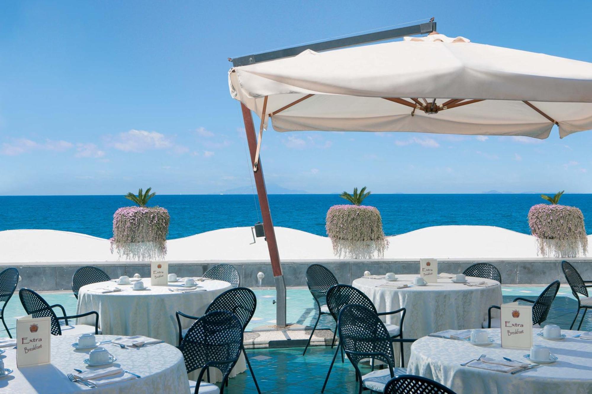 Alimuri Bay Resort メタ エクステリア 写真