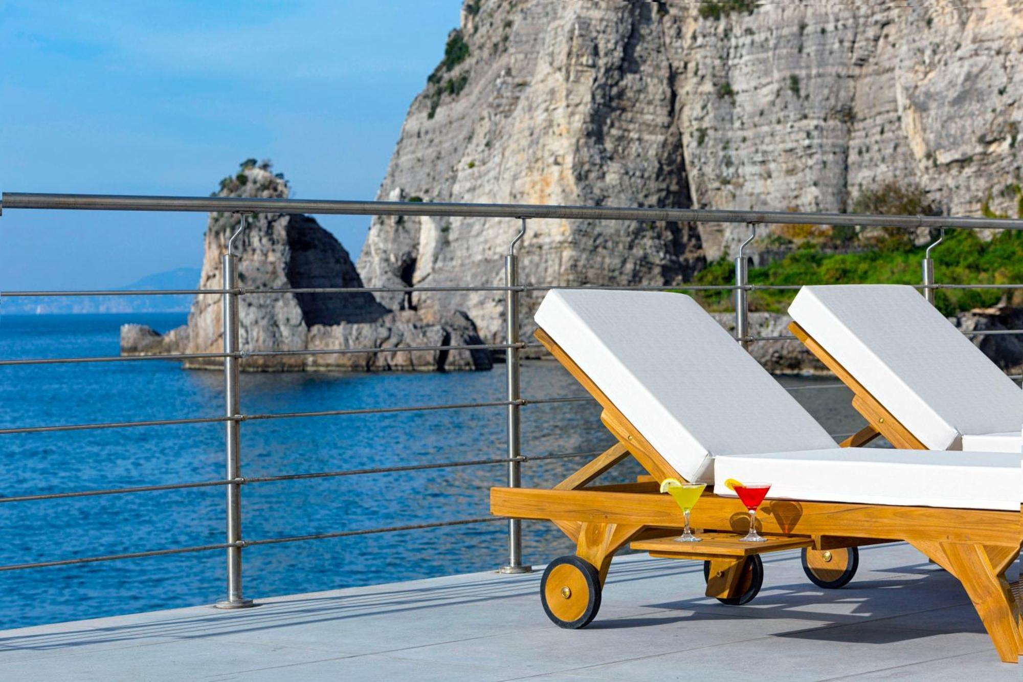 Alimuri Bay Resort メタ エクステリア 写真