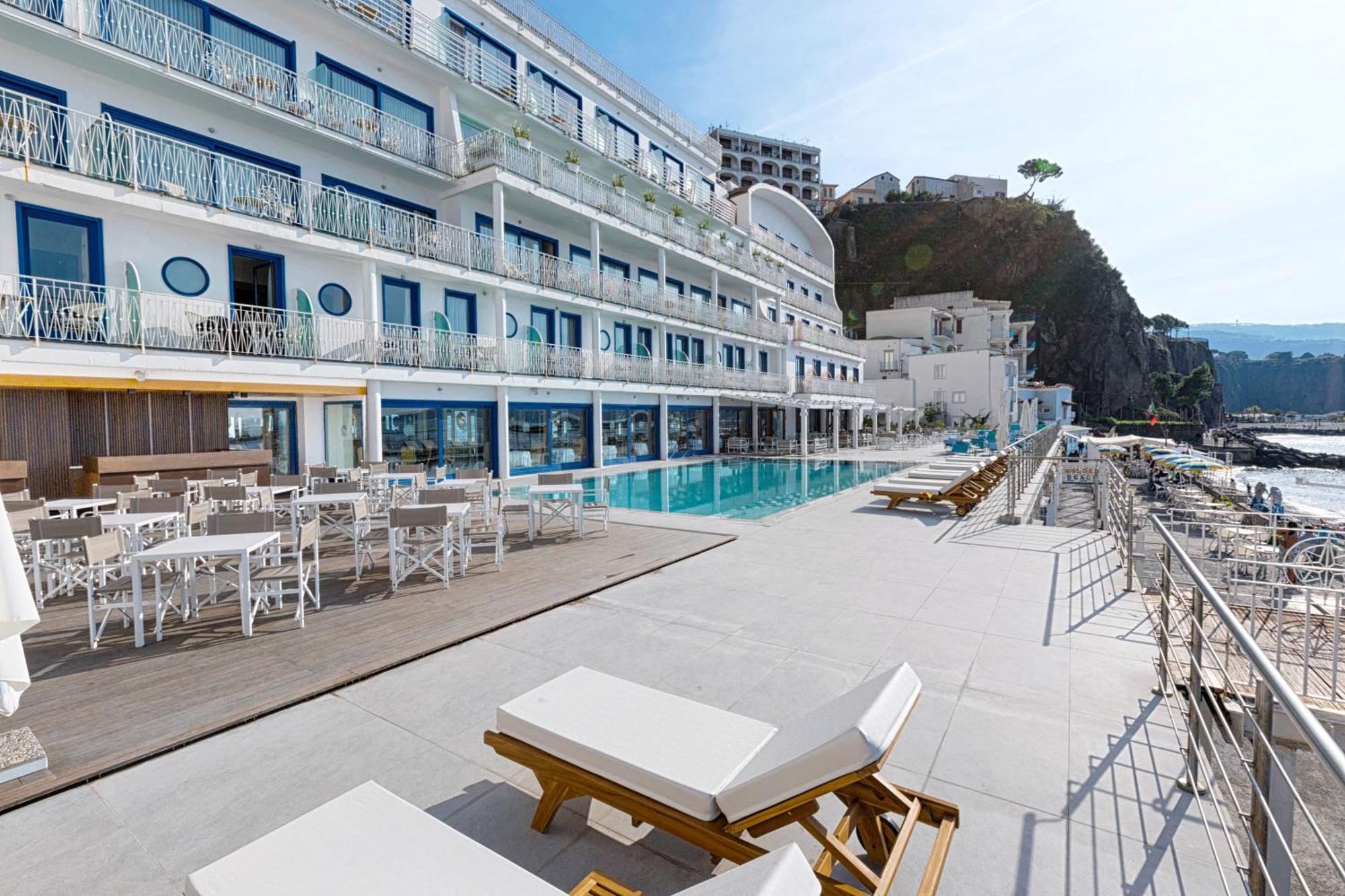 Alimuri Bay Resort メタ エクステリア 写真