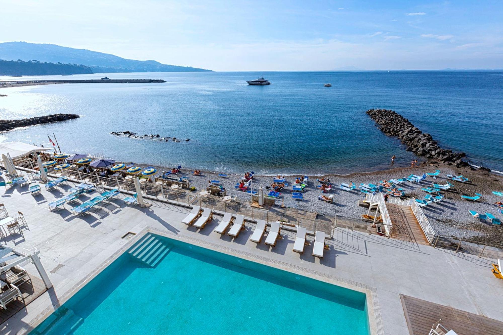 Alimuri Bay Resort メタ エクステリア 写真